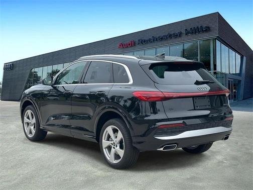 2025 Audi Q5 Premium Plus