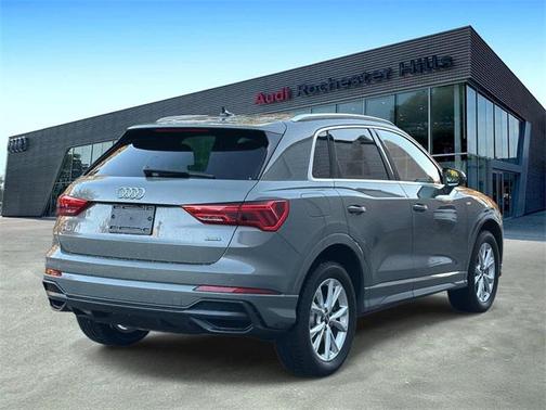 2022 Audi Q3 45 S line Premium