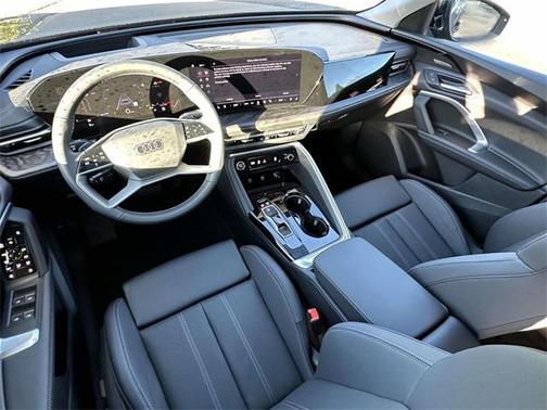 2025 Audi Q5 Premium Plus TFSI quattro S tronic