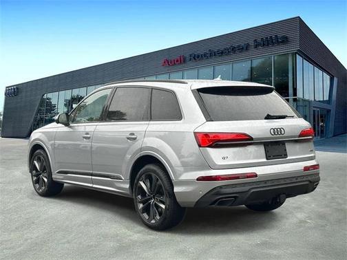 2025 Audi Q7 55 Premium Plus