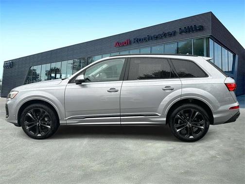 2025 Audi Q7 55 Premium Plus