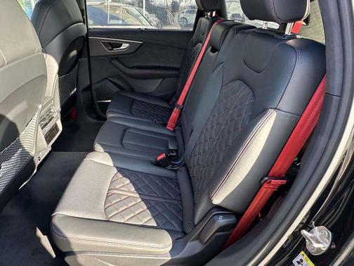 Mythos Black Metallic 2026 Audi Q7 55 Prestige