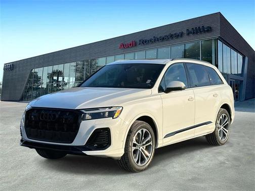 2025 Audi Q7 45 Premium Plus