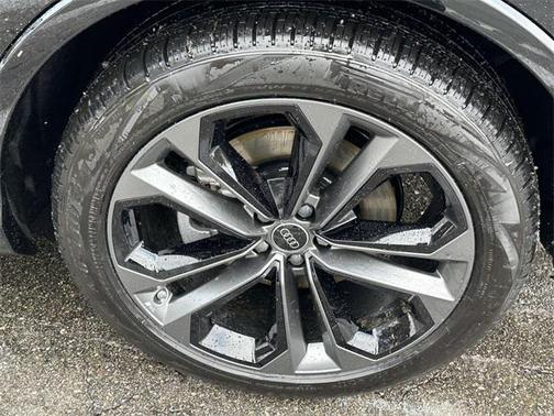 2026 Audi Q7 55 Premium Plus