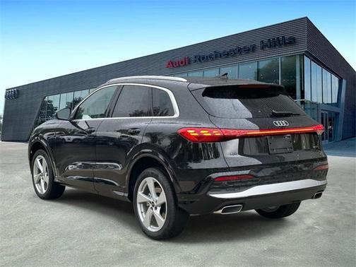 2025 Audi Q5 Premium Plus TFSI quattro S tronic