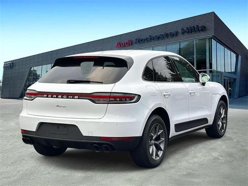 2021 Porsche Macan Base