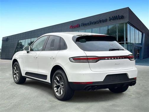 2021 Porsche Macan Base
