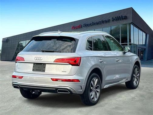 2023 Audi Q5 45 S line Premium Plus