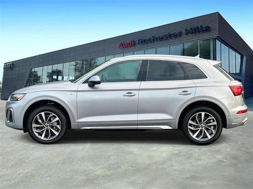 2023 Audi Q5 45 S line Premium Plus