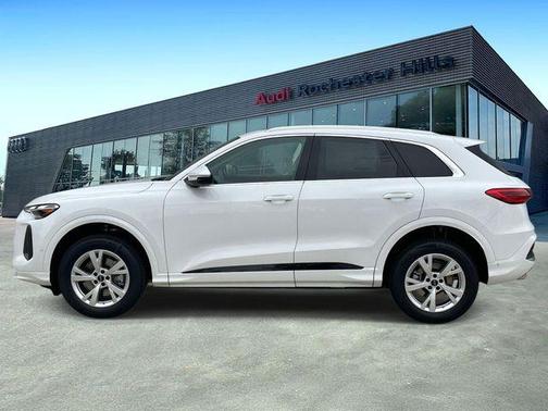 Arkona White 2026 Audi Q5 Premium TFSI quattro S tronic