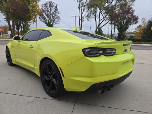 2021 Chevrolet Camaro RWD Coupe LT1