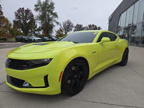 2021 Chevrolet Camaro RWD Coupe LT1