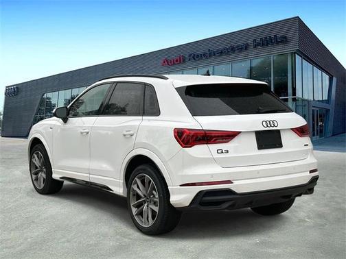 2025 Audi Q3 Premium 45 TFSI S line quattro Tiptronic