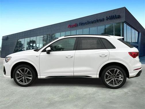 2025 Audi Q3 Premium 45 TFSI S line quattro Tiptronic