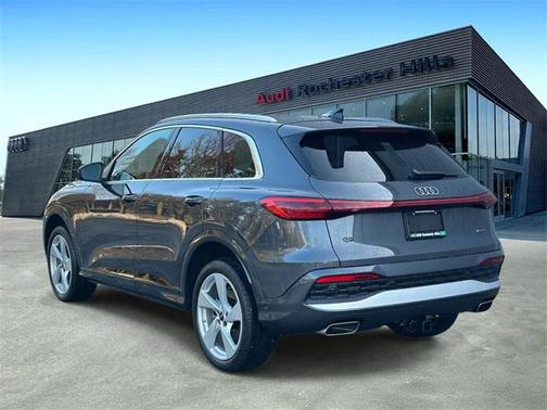 2025 Audi Q5 Premium Plus TFSI quattro S tronic