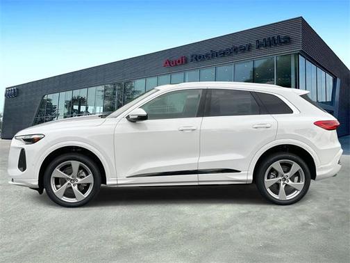 2025 Audi Q5 Premium Plus