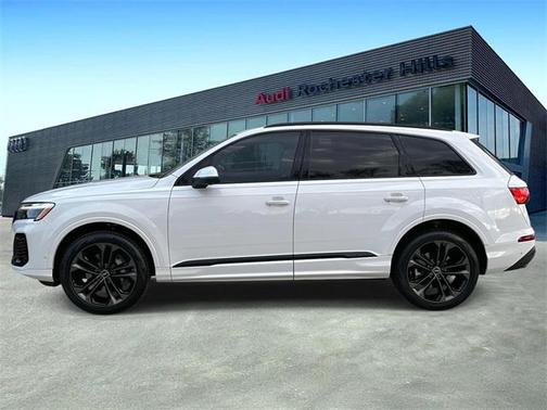 2025 Audi Q7 55 Premium Plus