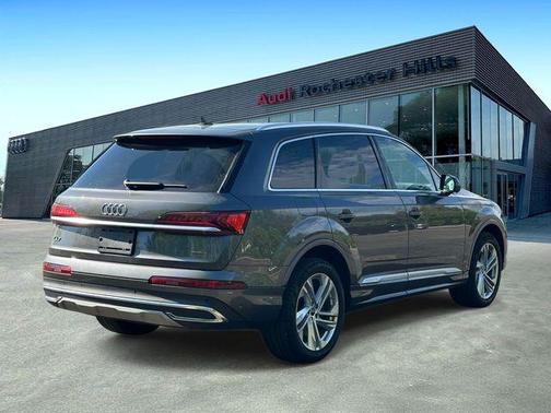 Samurai Gray Metallic 2023 Audi Q7 55 Premium Plus