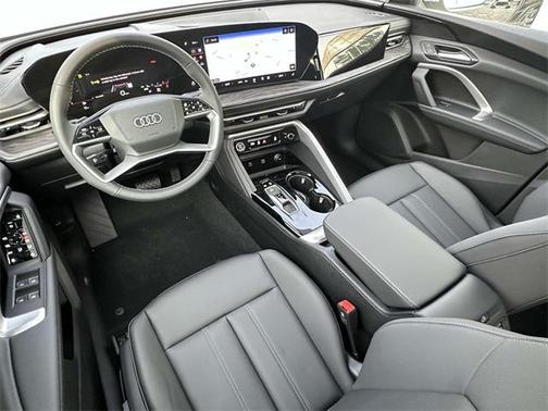2025 Audi Q5 Premium