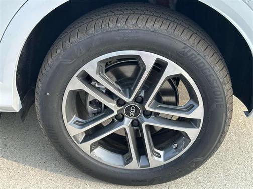 2025 Audi Q5 Premium