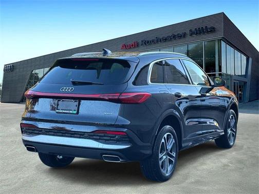 2025 Audi Q5 Premium TFSI quattro S tronic