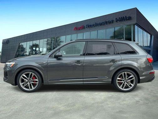 Daytona Gray 2026 Audi Q7 55 Prestige