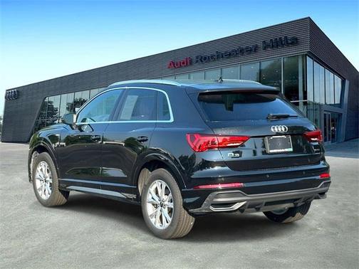 2025 Audi Q3 Premium 45 TFSI S line quattro Tiptronic