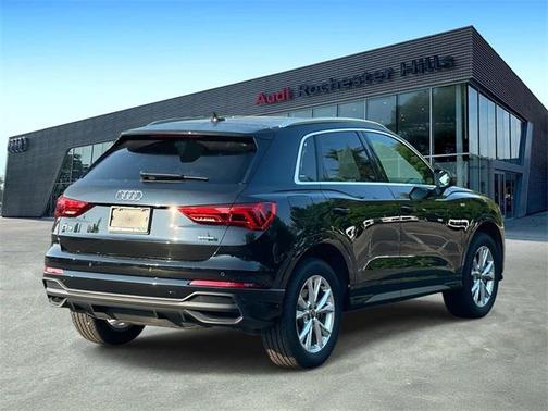 2025 Audi Q3 Premium 45 TFSI S line quattro Tiptronic