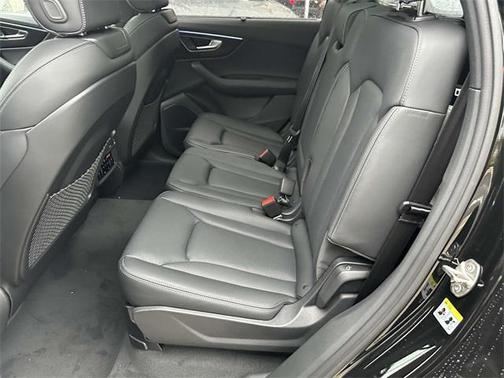 2025 Audi Q7 55 Prestige