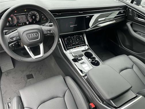 2025 Audi Q7 55 Prestige