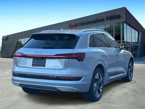 2023 Audi e-tron Premium Plus quattro