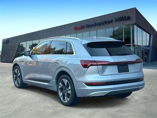 2023 Audi e-tron Premium Plus quattro