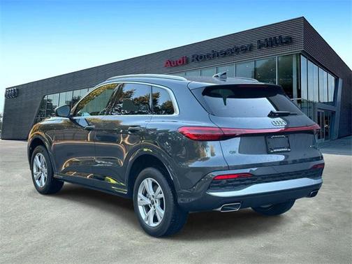 2025 Audi Q5 Premium TFSI quattro S tronic