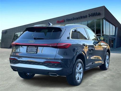 2025 Audi Q5 Premium TFSI quattro S tronic