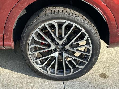 Grenadine Red Metallic 2026 Audi SQ5 3.0T Premium Plus