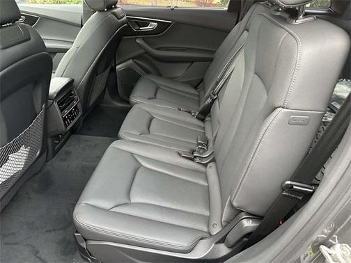 2026 Audi Q7 55 Premium Plus