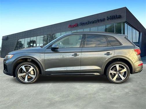 2023 Audi Q5 45 S line Premium Plus