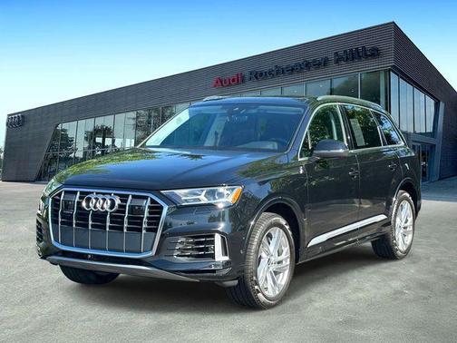 Mythos Black Metallic 2023 Audi Q7 55 Premium Plus