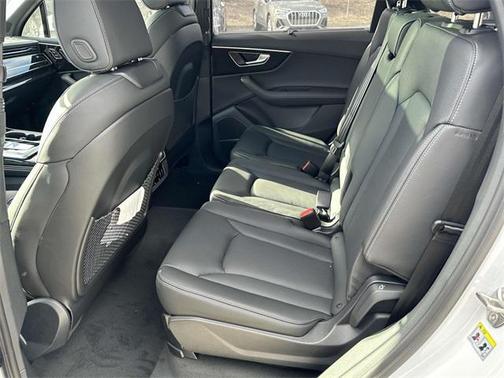 2025 Audi Q7 55 Prestige