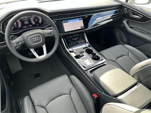 2025 Audi Q7 55 Prestige