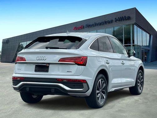 Glacier White Metallic 2023 Audi Q5 45 S line Prestige