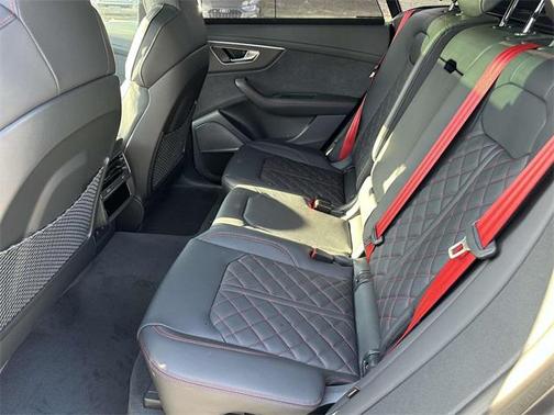 2025 Audi SQ8 4.0T Prestige