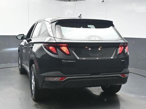 2023 Hyundai TUCSON SE