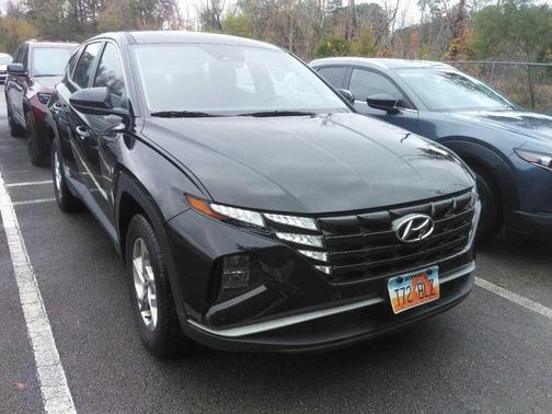 2023 Hyundai TUCSON SE