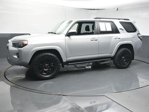 2022 Toyota 4Runner TRD Off Road