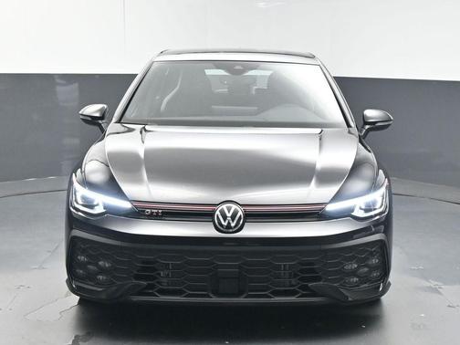 2025 Volkswagen Golf GTI 2.0T SE