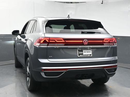 2025 Volkswagen Atlas Cross Sport 2.0T SE w/Technology