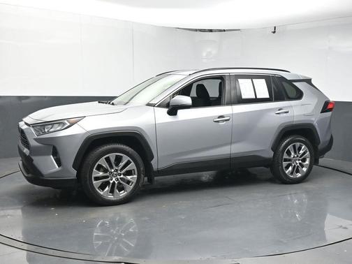 2020 Toyota RAV4 XLE Premium