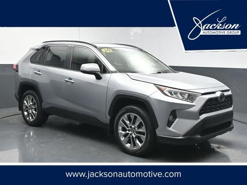 2020 Toyota RAV4 XLE Premium