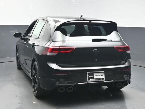 2025 Volkswagen Golf R 2.0T Black Edition